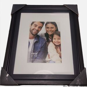 Nice 5x7 black and white picture frame